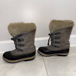 Sorel - Women’s Winter Outdoor Casual Black and Gray Warm Cozy Winter Boots